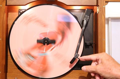 Die Schallplatte: Letzter Wille, Plattenrille - eine Hymne auf's Vinyl