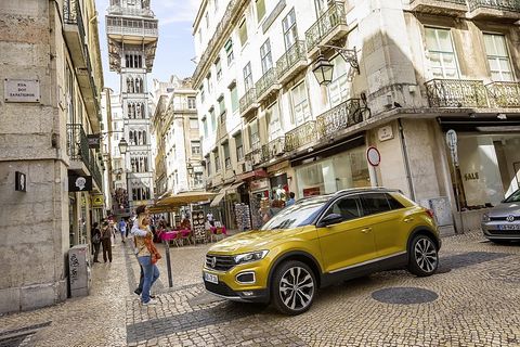 Das Topmodell VW T-Roc 2.0 TSI 4motion kostet knapp 31.000 Euro - ohne Sonderausstattungen