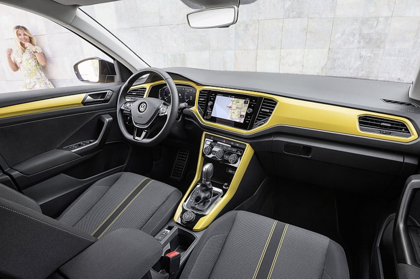 VW T-Roc - aufgeräumt und etwas bunter als man es kennt