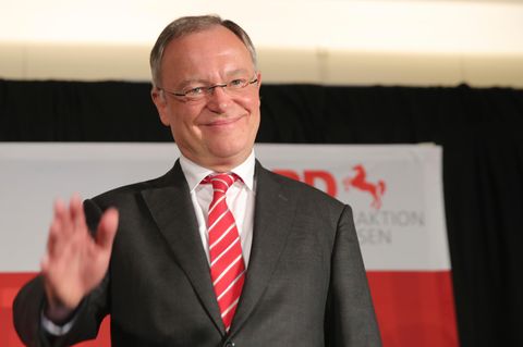 Stephan Weil, Ministerpräsident von Niedersachsen, hat allen Grund zur Freude: Seine SPD hat die Wahl überraschend klar gewonnen