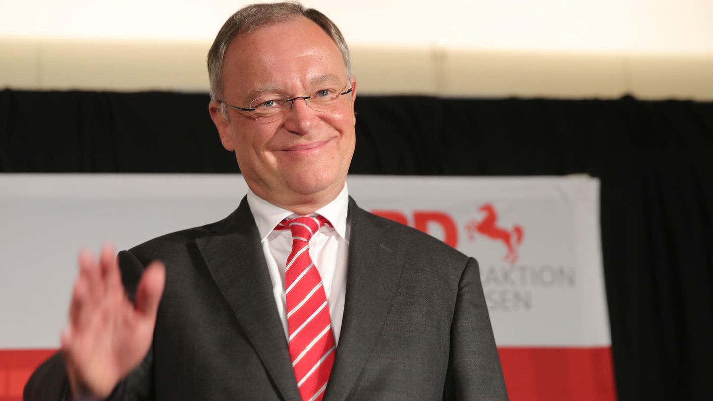 Stephan Weil, Ministerpräsident von Niedersachsen, hat allen Grund zur Freude: Seine SPD hat die Wahl überraschend klar gewonnen