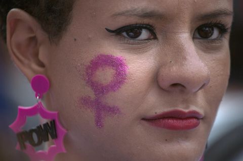 (Un-)Tragbar? NEON-Autorinnen streiten über Feminismus-Slogans auf Kleidung