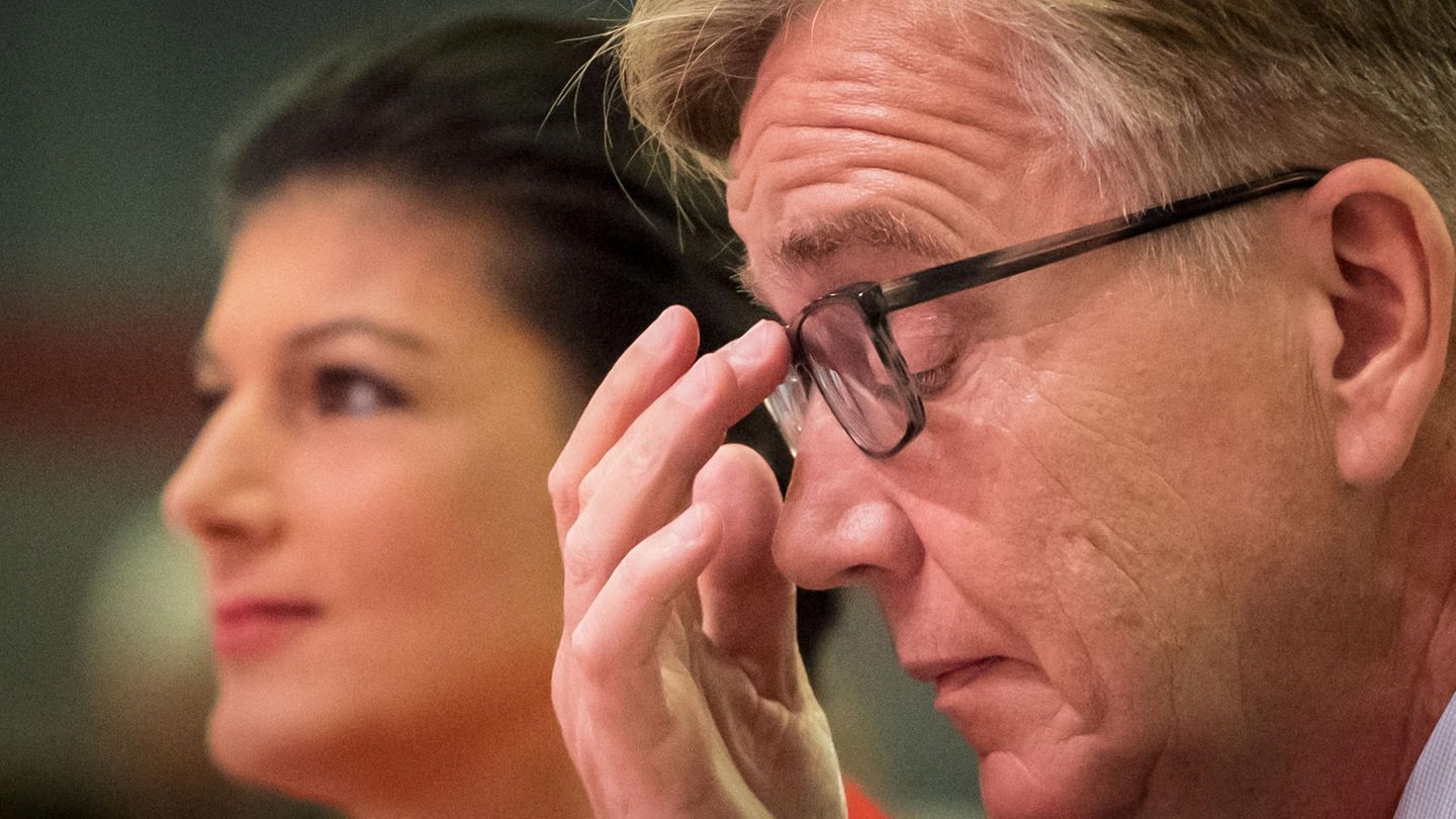 Streit bei den Linken - Teile der Fraktion wollen offenbar Bartsch und Wagenknecht entmachten