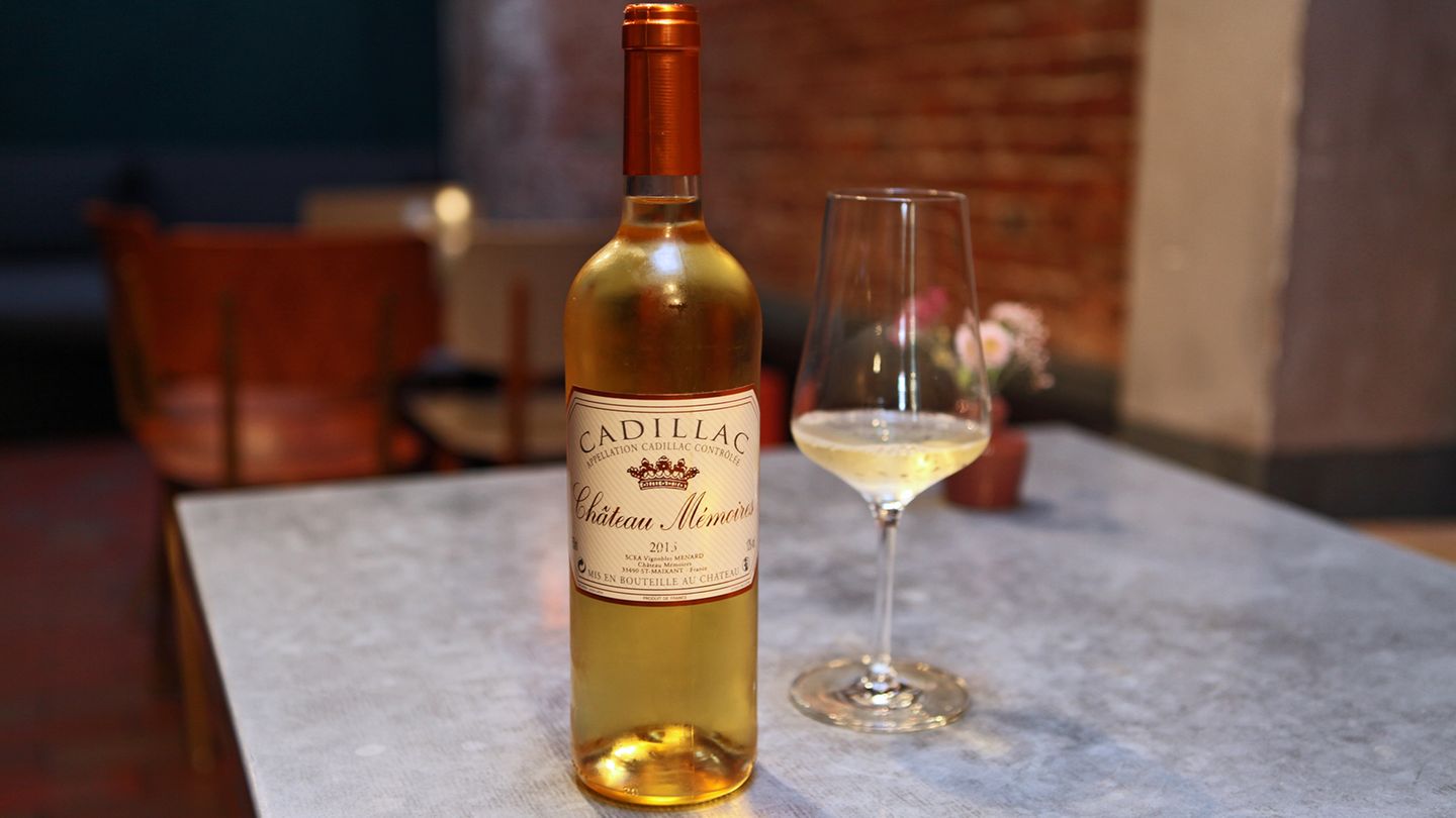 Was ist das für ein Wein? Château Mémoires, Cadillac, 13 Prozent, 2015  Wie viel kostet er? etwa 10 Euro