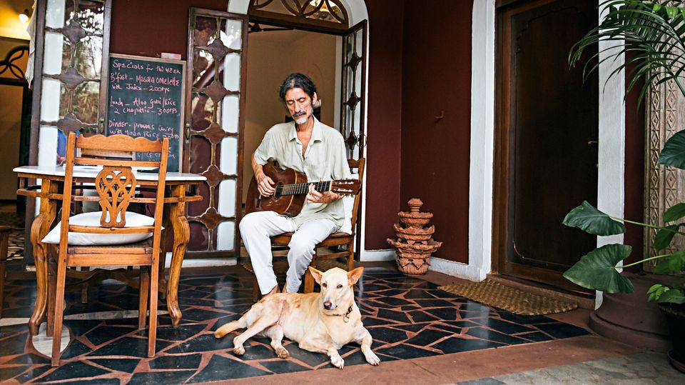 Goa im Süden Indiens: Als junger Hippie zog der Deutsch-Inder Dian Singh Rarewala nach Goa – und blieb Als junger Hippie zog der Deutsch-Inder Dian Singh Rarewala nach Goa – und blieb