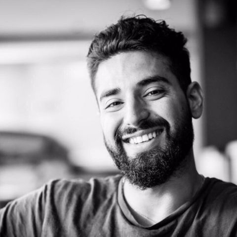 Go Fund Me: Elias Hashimi lächelt in die Kamera
