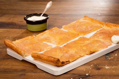 Mit Apfel und Birne: Diese Blätterteigtarte ist genau das Richtige für kalte Herbsttage