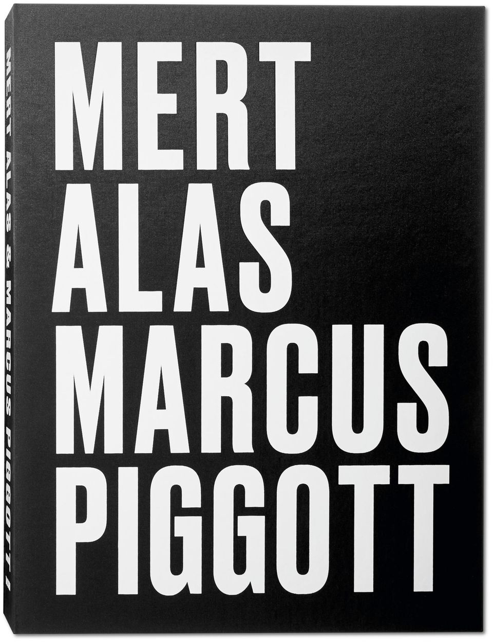 Mert Alas und Marcus Piggott TASCHEN Mert Alas und Marcus Piggott Hardcover in einer Schlagkassette, 408 Seiten 500 Euro (Subskriptionspreis bis 31.12.17), ab Januar 2018: 600 Euro Limitierte Collector's Edition von 1000 Exemplaren, jeweils nummeriert und signiert von Mert Alas und Marcus Piggott. Ebenfalls erhältlich als zwei verschiedene Art Editions von jeweils 125 Exemplaren mit einem signierten Print.