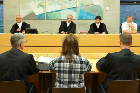 Gerichtsprozess: Teenager sterben in Gartenlaube. nun steht der Vater vor Gericht