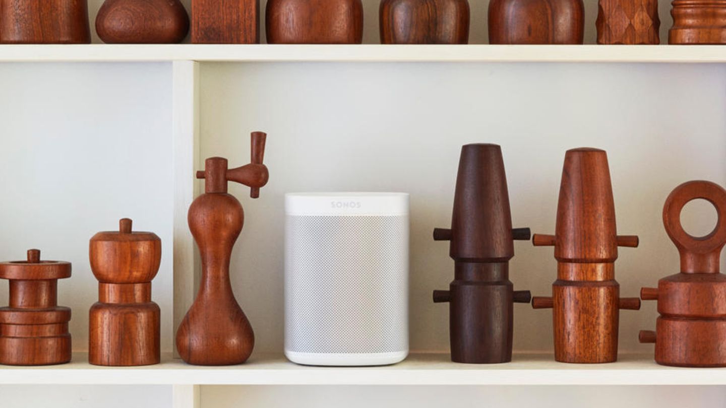 Der neue Sonos One ist etwas größer als ein Echo, aber dennoch vergleichsweise kompakt
