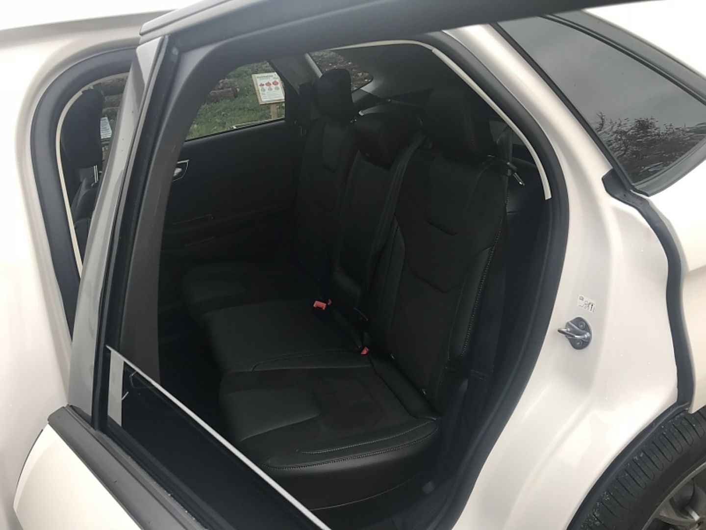 Ford Edge 2.0 TDCi - auch hinten gibt es viel Platz