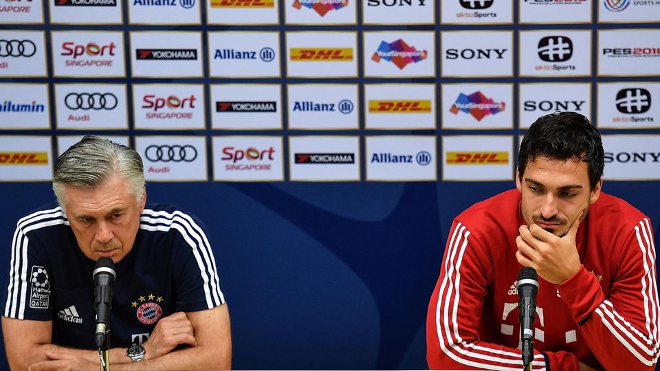FC Bayern FC Bayern: Carlo Ancelotti und Mats Hummels