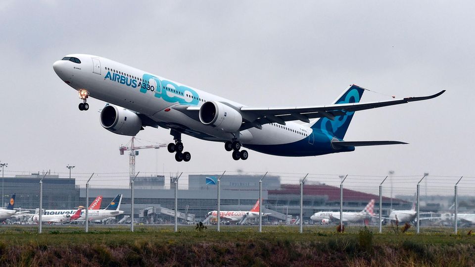 Airbus A330neo beim Erstflug
