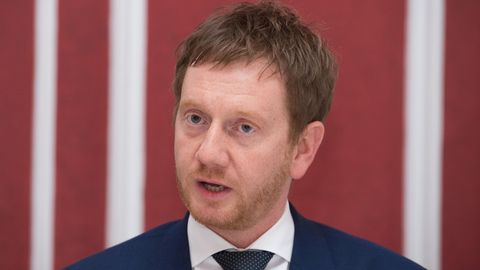 Er gilt als gut vernetzt und greift jetzt in Sachsen nach der Macht: der 42-jährige Michael Kretschmer (CDU)