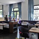 Platz 8: Restaurant Tim Raue, Berlin  Die Bewertungen: "Wunderbar! Mittagessen vom Feinsten", "Ein Mozart am Herd", "Ein kulinarisches Erlebnis", "Aromen-Explosion"