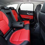 Auch die Rückbank des Jaguar XF Sportbrake 2.0 bietet noch Platz für Erwachsene