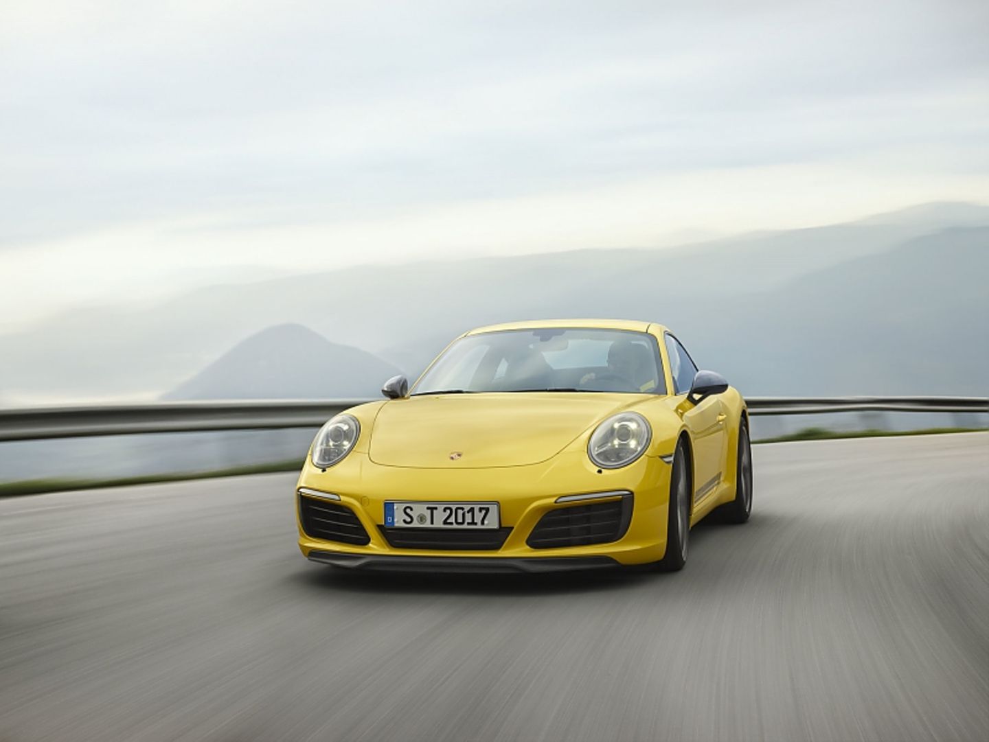 Porsche 911 Carrera T - mit neuer Buglippe unterwegs