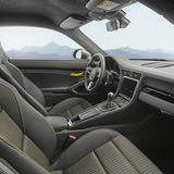 Porsche 911 Carrera T - die Sportsitze mit Textilmittelbahnen