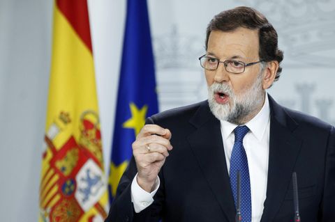 Spaniens Regierungschef Mariano Rajoy spricht auf einer Pressekonferenz über den Konflikt mit Katalonien