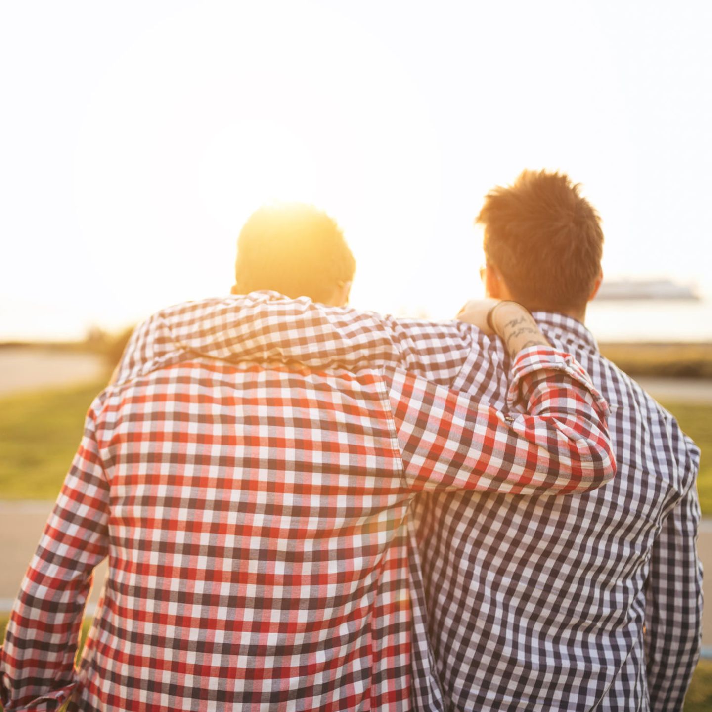 Mnner macht ihre Bromance emotional zufriedener als eine Beziehung | STERN.de Mnner macht ihre Bromance emotional zufriedener als eine Beziehung | STERN.de