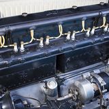 Der Reihensechszylinder hat jeweils zwei Zündkerzen pro Zylinder