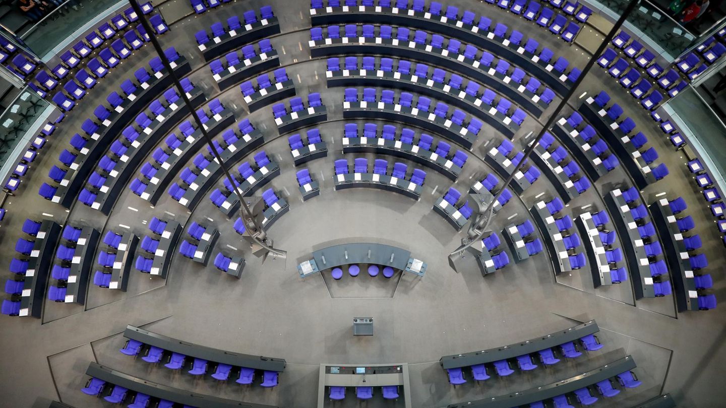 Mit der Konstituierung des Bundestags endet offiziell auch die Amtszeit der bisherigen Bundesregierung