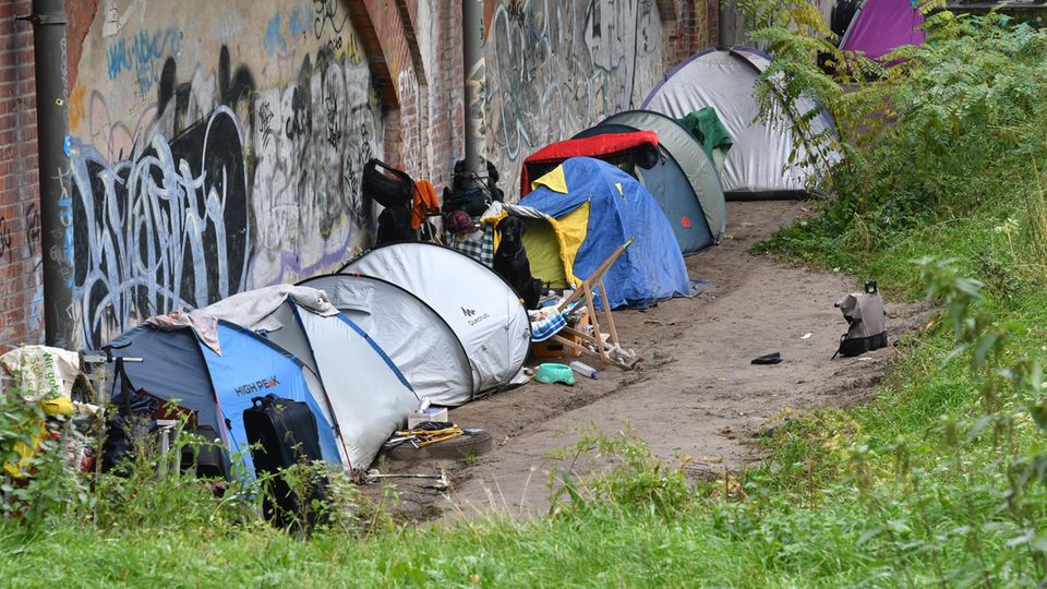 Zelte von Obdachlosen im Berliner Tiergarten