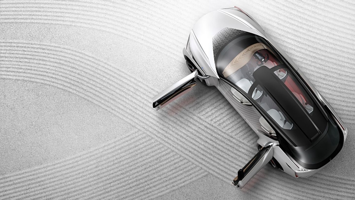 Nissan IMx zero emission concept vehicle