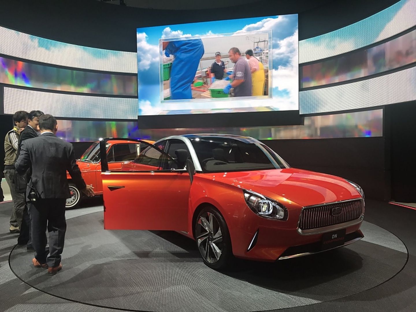 Daihatsu DN Compagno - erinnert an das Modell von 1964