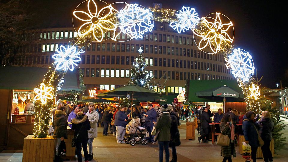 Salafisten: Seine Bombe auf dem Weihnachtsmarkt detonierte nicht Seine Bombe auf dem Weihnachtsmarkt detonierte nicht