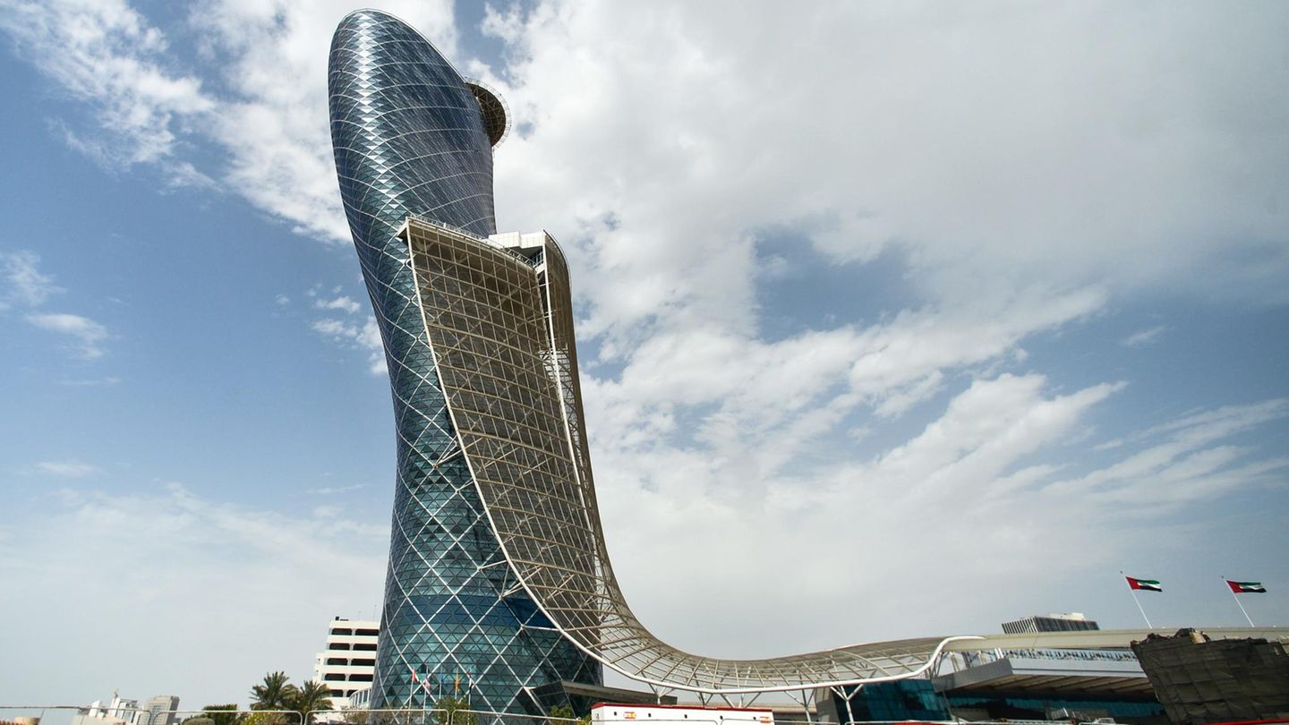 Capital Gate Abu Dhabi Capital Gate Abu Dhabi