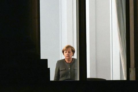 Lange Gesichter bei den möglichen Jamaika-Partnern, auch bei Bundeskanzlerin Angela Merkel (CDU). Die Gespräche stocken.