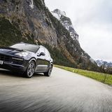 Der Porsche Cayenne Turbo wiegt knapp 2,2 Tonnen