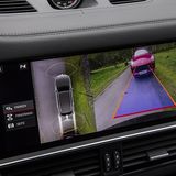 Die Rückfahrkamera liefert ein gutes Bild und die Surround-Kamera ist hilfreich