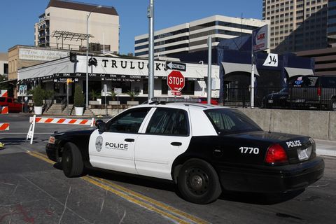 Polizist spendiert McDonald's-Menü
