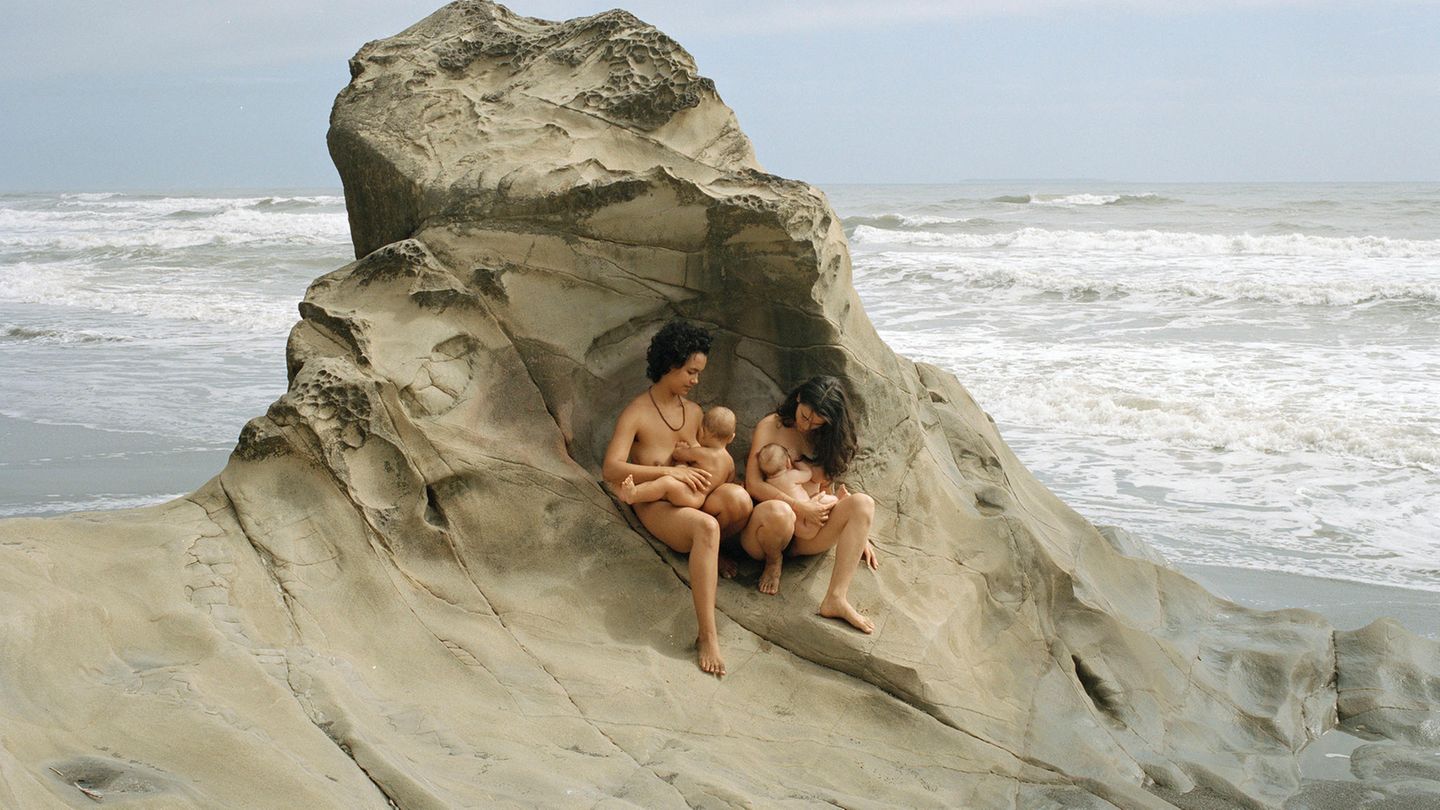 Stillende Mütter am Ruby Beach in Washington, 2006.  Dieses und weitere Motive finden Sie hier.