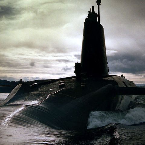 Ein U-Boot der Vanguard-Klasse taucht auf