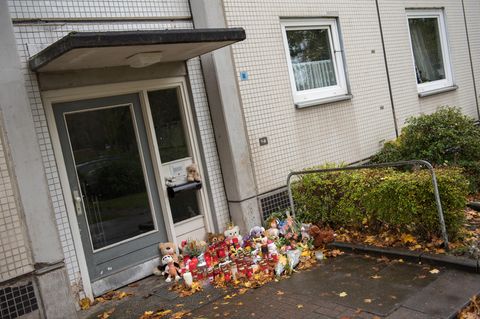 Nach der Bluttat herrschte Trauer im Hamburger Stadtteil Neuwiedenthal. Der mutmaßliche Kindermörder wurde jetzt gefasst.