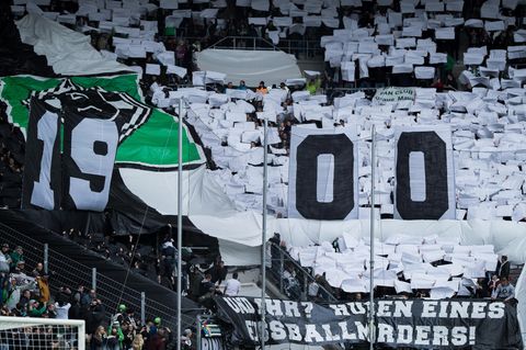 Mit einem geschmacklosen Banner zogen Fans von Mönchengladbach den ärger auf sich