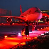 Neben den zehn A380 von Etihad Airways fliegen auch acht Maschinen dieses Typs für Qatar Airways. Damit sind die drei großen Airlines vom Golf die besten Kunden für das Großraumflugzeug.