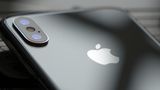 Apple: Die Kamera auf der Rückseite wurde leicht verbessert, die Telelinse hat nun eine lichtempfindlichere Blende.