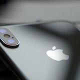 Apple: Die Kamera auf der Rückseite wurde leicht verbessert, die Telelinse hat nun eine lichtempfindlichere Blende.