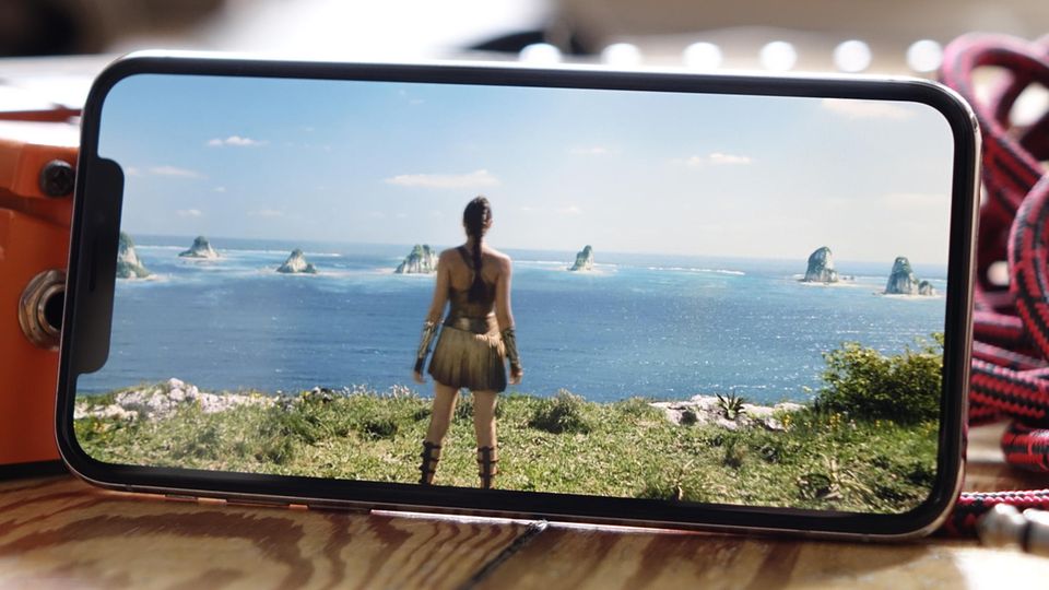 Es sollte eigentlich erst 2018 kommen: Der Film "Wonder Woman" im Vollbildmodus. Der Film "Wonder Woman" im Vollbildmodus.