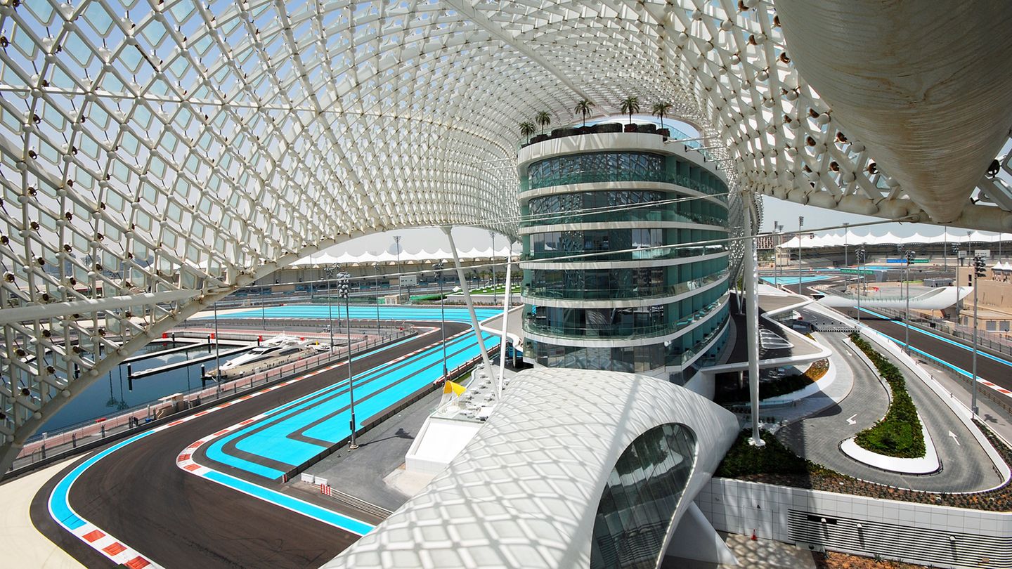 Yas Hotel Abu Dhabi