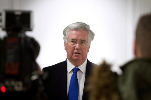 Belästigungsvorwürfe: Britischer Verteidigungsminister Michael Fallon tritt zurück