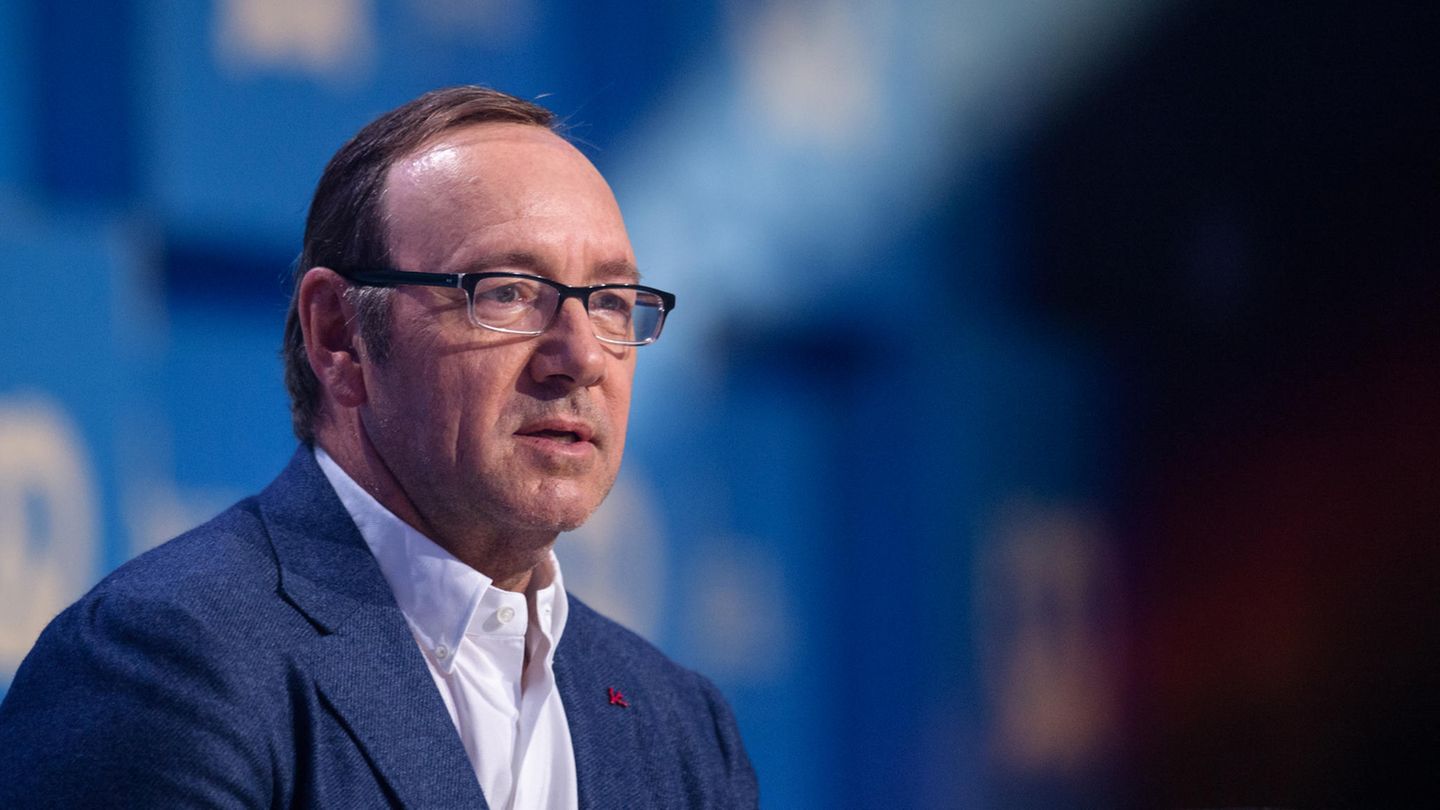 Kevin Spacey will sich nach Vorwürfen in Behandlung begeben