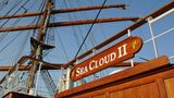 Service: Sea Cloud II  In diesem Jahr für die Jury wieder Spitzenklasse: Der Service der kleinen aber feinen "Sea Cloud II". "Weil sie, ganz einfach, klein ist – das ist ein Vorteil, der warmherzigen Service leichter macht. Weil die sportliche Segelatmosphäre alle schnell zu Gleichgesinnten macht. Weil das Personal mit echter Leidenschaft bei der Sache ist: authentisch, ehrlich und niemals gekünstelt."