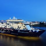 Sport & Wellness: "Mein Schiff 6"  Es gibt viele Schiffe, die ausgezeichnete Sport- und Wellness-Angebote haben. Aber die "Mein Schiff 6", das neuste Schiff von Tui Cruises, versteht es, das Beste aus beiden Welten in einem Gesamtkonzept zu vereinen. "Ausschlaggebend ist zudem immer noch der phantastische 25-Meter-Pool", heißt es in der Begründung. "Und weil zum gesunden Lebensstil auch eine gute Ernährung gehört, sind die 'Ganz schön gesund'-Gerichte in den Restaurants eine optimale Ergänzung." 