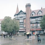 Dem Original zum Verwechseln ähnlich: Englisches City-Flair im Reich der Mitte.