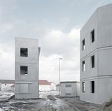 Halbfertige Plattenbauten: Auch das französische Militär trainiert für den Häuserkampf in einer künstlich errichteten Stadt.